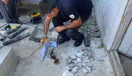 Yer Altından Gelen Ses Herkesi Harekete Geçirdi: Yavru Kedi İçin Seferber Oldular