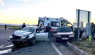 Kuzey Çevreyolu’nda Korkutan Kaza: Dilek Kavşağı’nda İki Otomobil Çarpıştı, Yaralılar Var