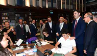 Bakan Murat Kurum Malatya'da Öğrencilerle Buluştu! Şehir Kütüphanesine Tam Not Verdi
