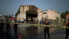 Malatya'da MOTAŞ Bakım Atölyesinde Yangın! 3 Otobüs ve Forklift Alevlere Teslim Oldu