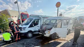 Malatya'da İki Araç Çarpıştı! Yakınca'daki Kazada 6 Kişi Hastanelik Oldu