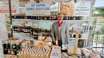 Malatya’da Geleneksel Üretimin İzinde: Darendeli Usta 50’den Fazla Sirke Çeşidi Hazırlıyor