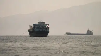 Hürmüz Boğazı'nda Yeni Gerilim: İran'ın Sessiz Hamlesi Küresel Deniz Ticaretini Tedirgin Etti