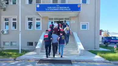 JASAT’tan Şafak Operasyonu! 60 Yıl Hapis Cezası Bulunan 2 Firari Malatya’da Yakalandı