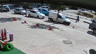 Yaya Geçidinde Korku Dolu Anlar! Refüje Çıkan Otomobil Karşı Şeride Geçti