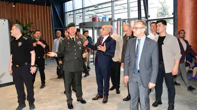 Malatya'nın Yeni Gözdesi Şehir Kütüphanesi Protokolden Tam Not Aldı
