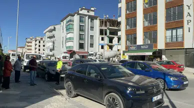 Malatya'da Zincirleme Trafik Kazası! Minibüs, Otomobil ve Kamyonet Çarpıştı: 7 Yaralı
