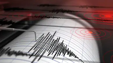 Malatya'da 5.0 Büyüklüğünde Deprem Paniği: Vatandaşlar Kendini Sokağa Attı (VİDEO)