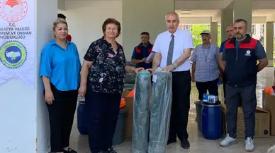 Malatya'da Üreticilere Destek Yağdı! İyi Tarım Ekipmanları ve Kurutma Filesi Dağıtıldı