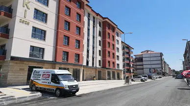Çavuşoğlu'nda Evler Yükseldi, Esnafın Gözü İş Yerlerinde