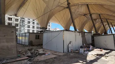3,5 Yıl Sonra “Hindistan Çarşısı” Boşaldı: Esnaf Yeni Yerine Geçerken Dertli