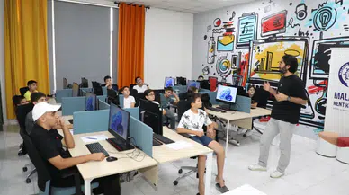 Malatya’da Robotik Kodlama Seferberliği: Çocuklar Dijital Dünyaya İlk Adımı Attı
