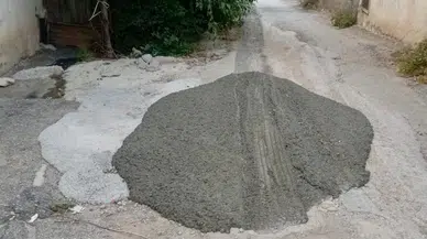 Tecde’de Sokağa Dökülen Beton Tepki Çekti: Muhtardan Sürücüye Sert Mesaj