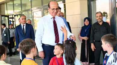 Başkan Geçit, Yeşilyurt Bilim Merkezi'nde Geleceğin Mucitleriyle Buluştu