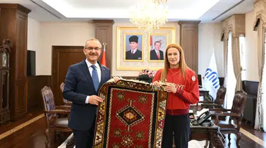 Avrupa Şampiyonu Hatice Akbaş’tan Vali Yavuz’a Anlamlı Ziyaret