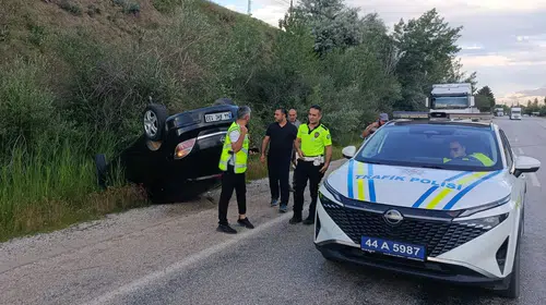 Sürgü Mahallesi’nde Korkutan Kaza! Kontrolden Çıkan Otomobil Takla Attı