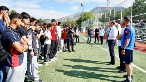 Yeşilyurtspor’un Alt Yapı Seçmelerine Büyük İlgi! Başkan Geçit Genç Yetenekleri Yalnız Bırakmadı