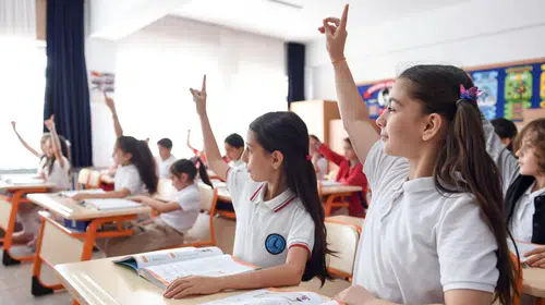 Milyonlarca Öğrenci ve Velinin Beklediği Takvim Açıklandı: İşte 2026-2027 Eğitim Yılının Tüm Detayları