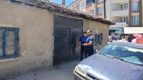Battalgazi'de Ruhsatsız Kayısı Deposuna Zabıta Baskını! İş Yeri Mühürlendi