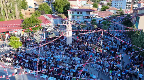 Kuluncak'ta Tarihi Gün: İlk Kültür Festivali Binlerce Kişiyi Bir Araya Getirdi