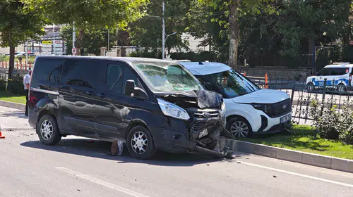Malatya'da Zincirleme Trafik Kazası: 3 Kişi Yaralandı