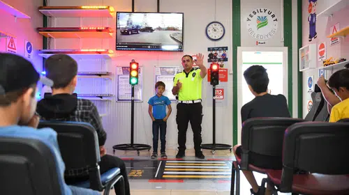 Yeşilyurt'ta Trafik Bilinci Küçük Yaşta Kazandırılıyor