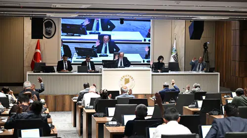 Yeşilyurt Belediye Meclisi'nden Temmuz Mesaisi! GES Projesi, Araç Hibesi ve 14 Kritik Karar Onaylandı