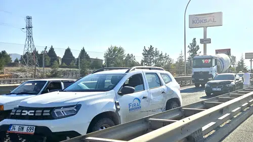Beylerderesi Viyadüğü'nde Zincirleme Kaza: 5 Araç Birbirine Girdi