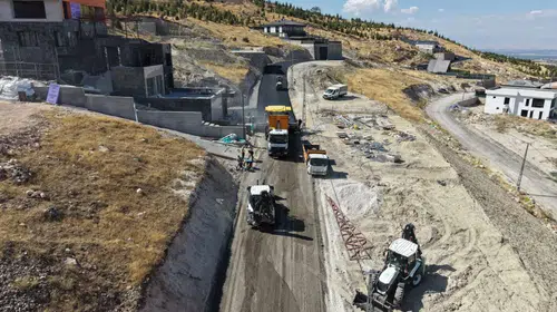 Battalgazi’de Yol Seferberliği: Kırsalda 9 Kilometrelik Güzergâh Yenilendi