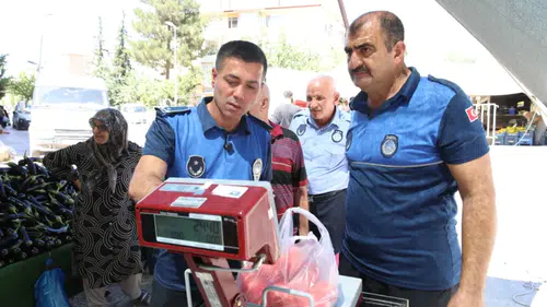 Battalgazi'de Temizlik ve Pazar Mesaisi Hız Kesmeden Devam Ediyor