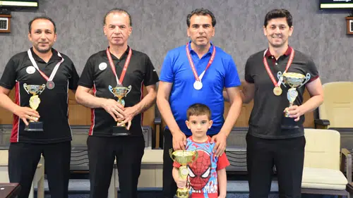 Malatya'da 3 Bant Bilardo Şampiyonası Nefes Kesti! Şampiyon Erkan İlbey Elbir Oldu