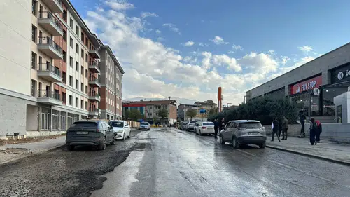 Malatya’da Deprem Sonrası Kurulan Konteyner Çarşı Kaldırıldı: Yol Yeniden Açıldı