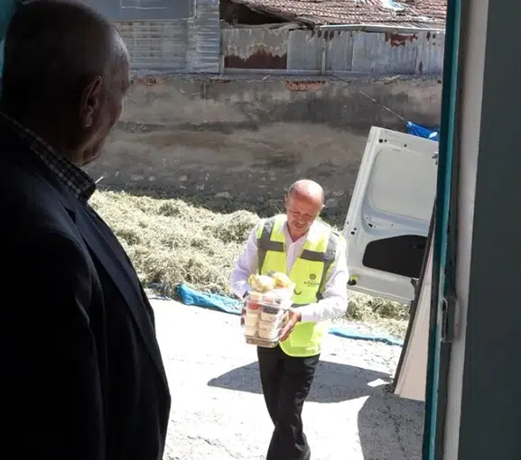 Malatya’da Gönüllere Dokunan Hizmet: Her Gün Binlerce Kişiye Sıcak Yemek Ulaştırılıyor