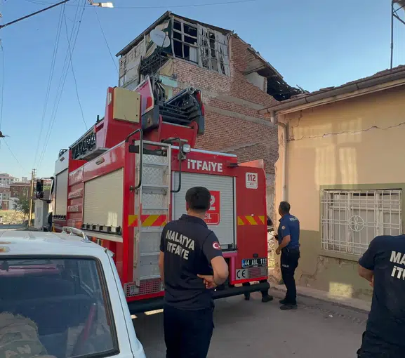Malatya'da 5.0'lık Depremin Ardından Alarm: İki Mahallede Evler Tahliye Edildi (VİDEO)
