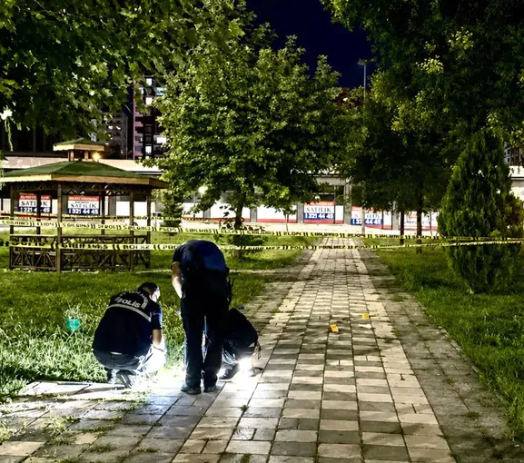 Kayalık Parkında Silahlı Kavga: 4 Kişi Yaralandı, 2 Şüpheli Yakalandı