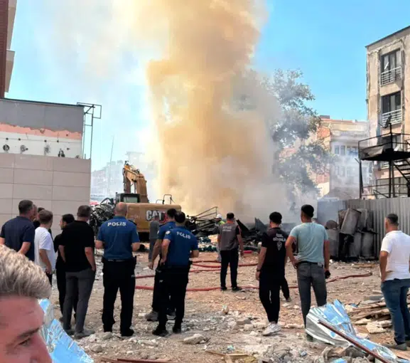 Malatya’da Yangın Paniği! İşçilerin Konteynerleri Kullanılamaz Hale Geldi