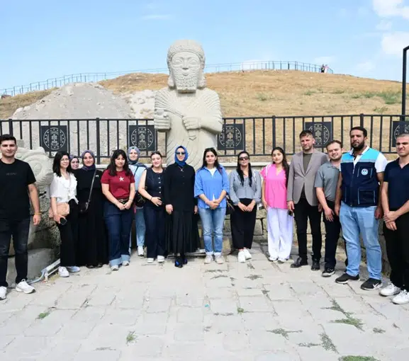 Malatya’da Üniversiteliler İçin Tarih Dolu Gezi: Battalgazi’nin Geçmişini Yerinde Keşfettiler