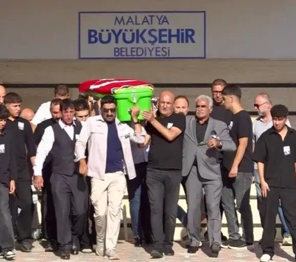 Oral Çelik Malatya’da Toprağa Verildi