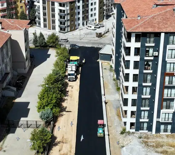 Yeşilyurt’ta Ulaşımı Rahatlatacak Çalışma: Özalper’de Yollar Yenileniyor