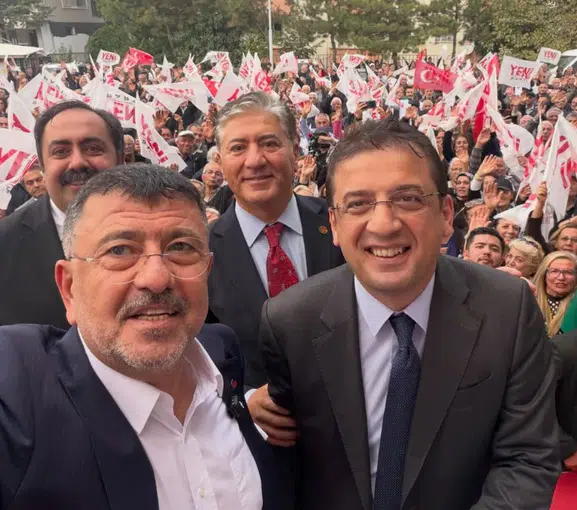 Yeni Parti Malatya İl Binasını Açtı: Ekonomi, Kayısı ve Demokrasi Mesajları Öne Çıktı