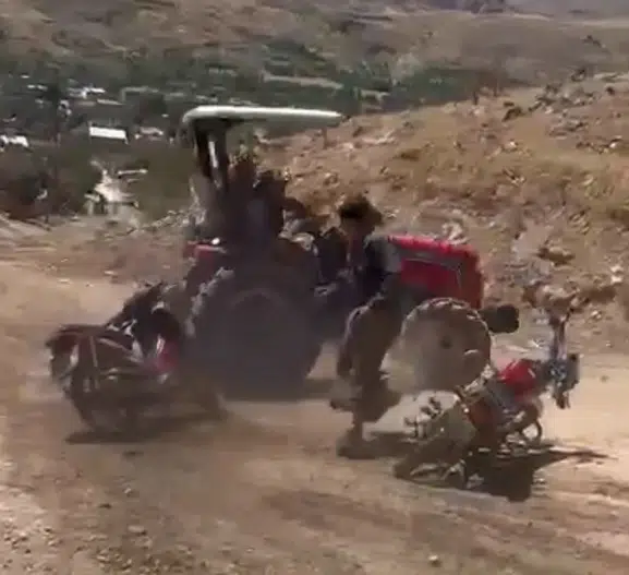 Erkenek Mahallesi Karıştı: Traktörlü Kavgada Korucu Ağır Yaralandı