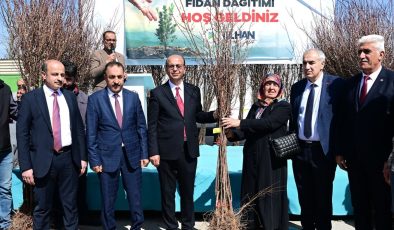 Başkan Geçit, Çiftçilere 44 Bin Meyve Fidanı Dağıttı!