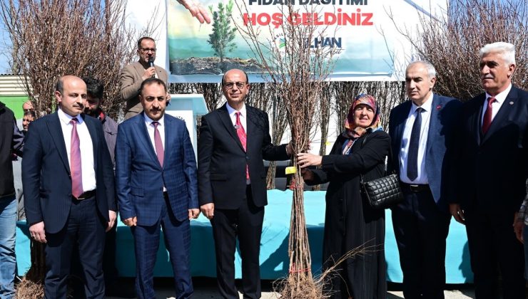 Başkan Geçit, Çiftçilere 44 Bin Meyve Fidanı Dağıttı!