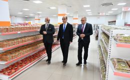 Başkan Geçit, Yeşilyurt Hayır Çarşısını İnceledi
