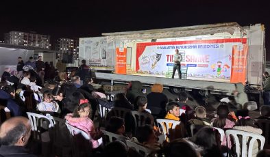 Büyükşehir, Teravih Sonrası Çocukları Unutmuyor!