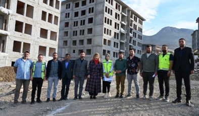 Milletvekili Ölmeztoprak, Akoğuz Kışlasına Yapılan TOKİ Konutlarını İnceledi