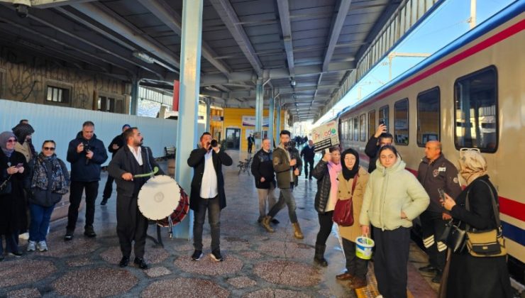 Turistik Diyarbakır Ekspresi, Malatya’da Coşkuyla Karşılandı