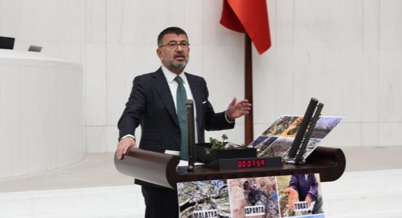 Veli Ağbaba “Türkiye’de Emeğin Durumu” Konulu Rapor Yayınladı!
