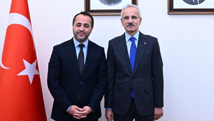 Babacan, Ulaştırma Bakanı Uraloğlu’na Malatya’nın sorun ve sıkıntılarını anlattı