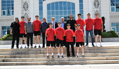 Battalgazi Belediyespor genç voleybolcuları galibiyetle başladı